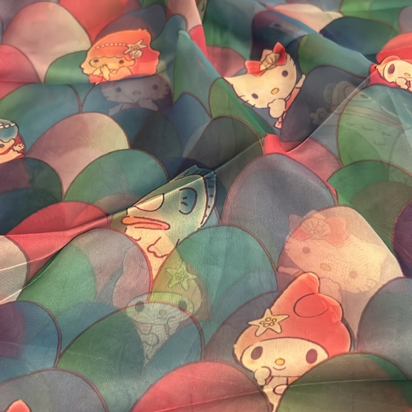 Hello kitty scarf and hair scrunchie - Picture 5 of 6